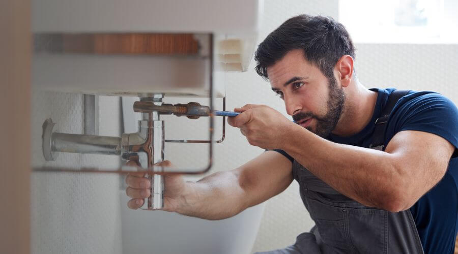 Professional water heater installation services in Comstock, TX